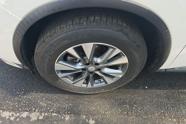 Used Nissan Murano 2021 2.5L XL Two-Wheel Drive Smart Connect Luxury Edition Left Front Wheel Hub