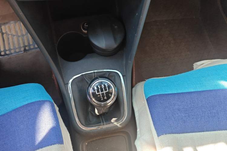 Used Volkswagen Polo 2012 1.6L Cross Polo MT
