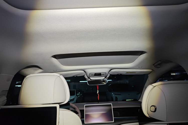 Used Denza D9 2022 DM-i 970 Four-Wheel Drive Flagship Model
