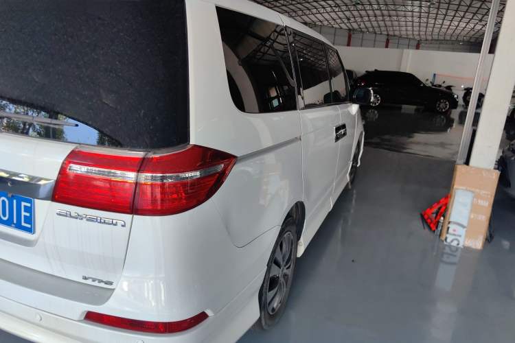 Used Honda Elysion 2015 2.4L VTi Luxury Edition