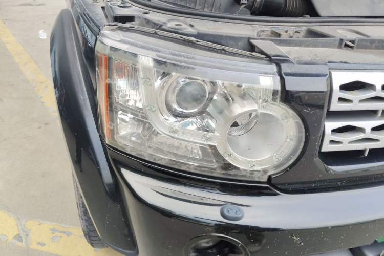 Used Land Rover Discovery 2010 5.0 V8 HSE Gasoline Model Right Front Headlight