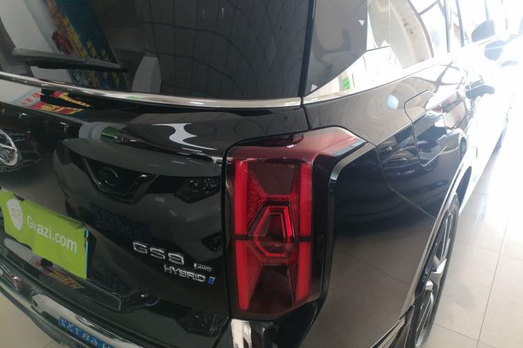 Used GAC Trumpchi GS8 2022 Double-Energy Series 2.0TM Four-Wheel Drive Premium Edition (7 Seats) Right Rear Taillight