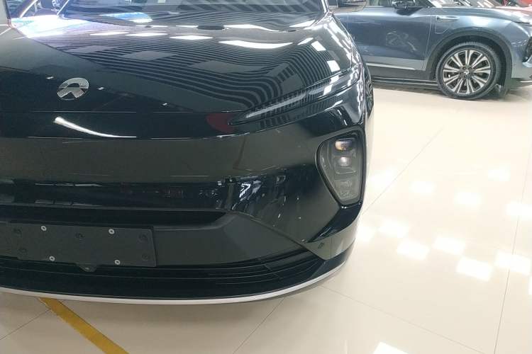 Used Nio ES8 2023 75 kWh Left Front Headlight