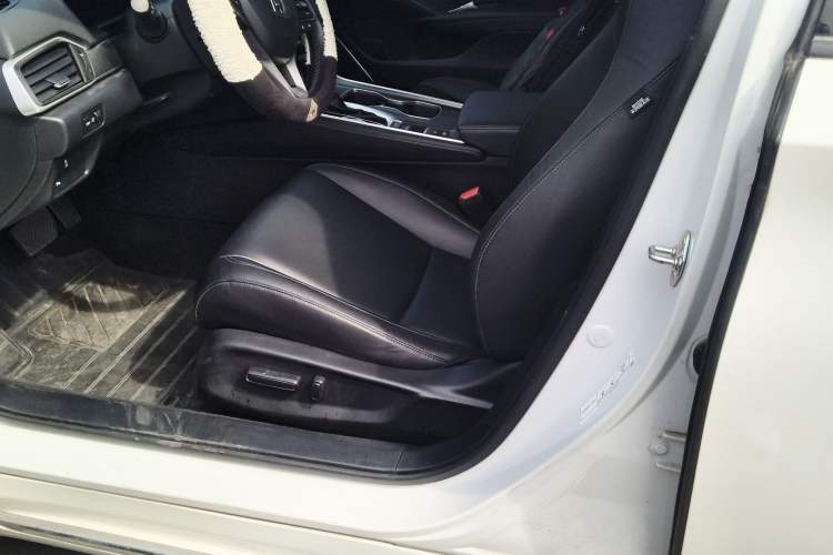 Used Honda Accord 2018 260TURBO Luxury Edition China V Emission Standard Left Front Seat