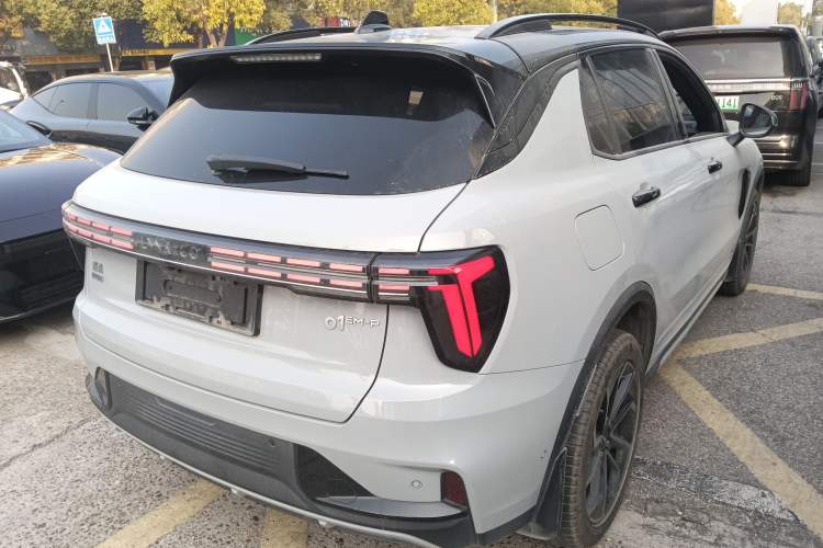 Used Lynk & Co 01 EM-P 2023 1.5TD EM-P Dawn Edition Exterior 5