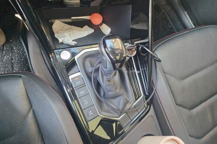 Used Volkswagen Tayron 2019 330TSI Two-Wheel Drive Luxury Model China VI Standard