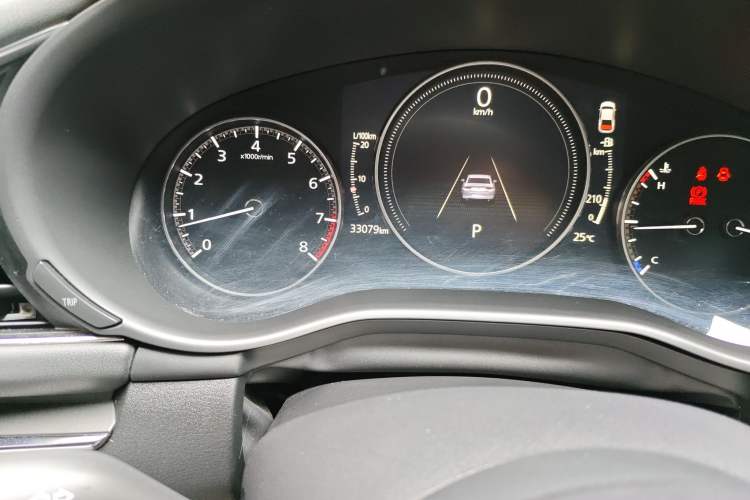 Used Mazda 3 Axela 2020 2.0L Automatic Zhiya Edition Odometer Close Up