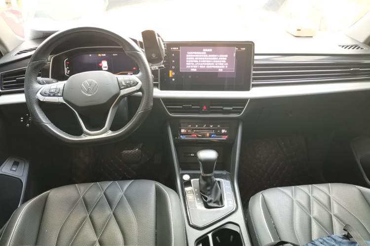 Used Volkswagen Tiguan L 2024 300TSI Automatic Two-Wheel Drive Smart Edition