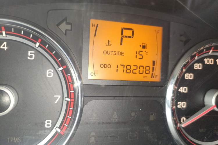 Used SsangYong Korando 2013 2.0L Gasoline Two-Wheel Drive Automatic Elite Edition Odometer Close Up