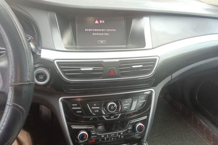 Used Geely Auto Emgrand GT 2015 2.4L Luxury Model Audio And AC Panel