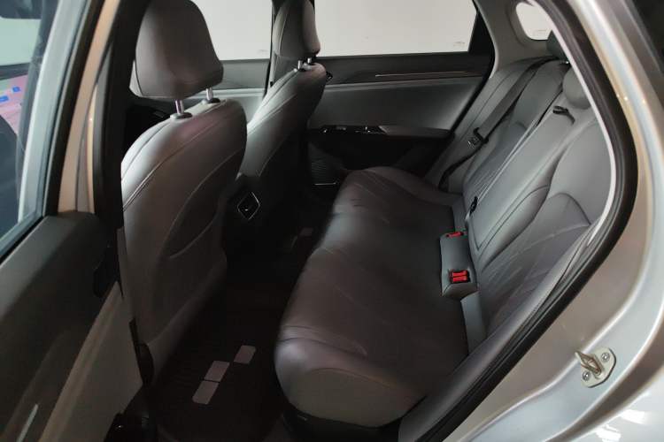 Used Geely Galaxy L6 2025 EM-i 140km Starship Edition