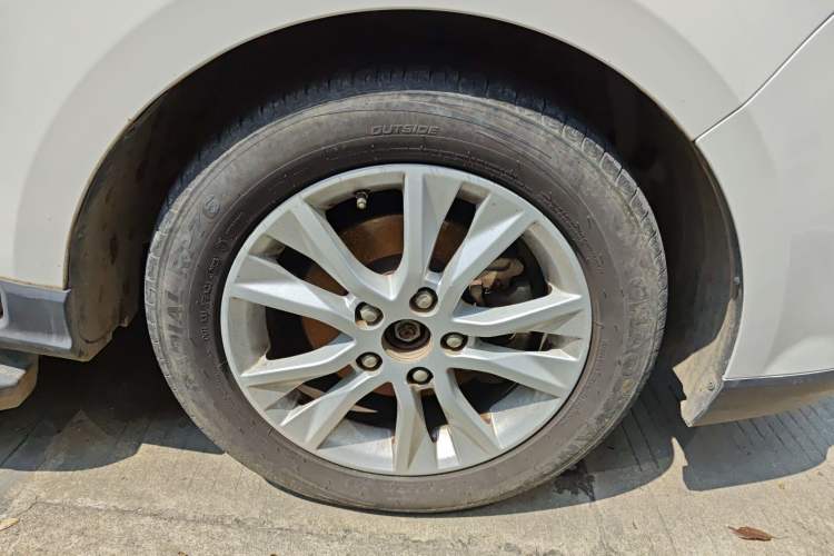 Used Baojun 730 2016 1.5T Manual Comfort Version 7 Seats
