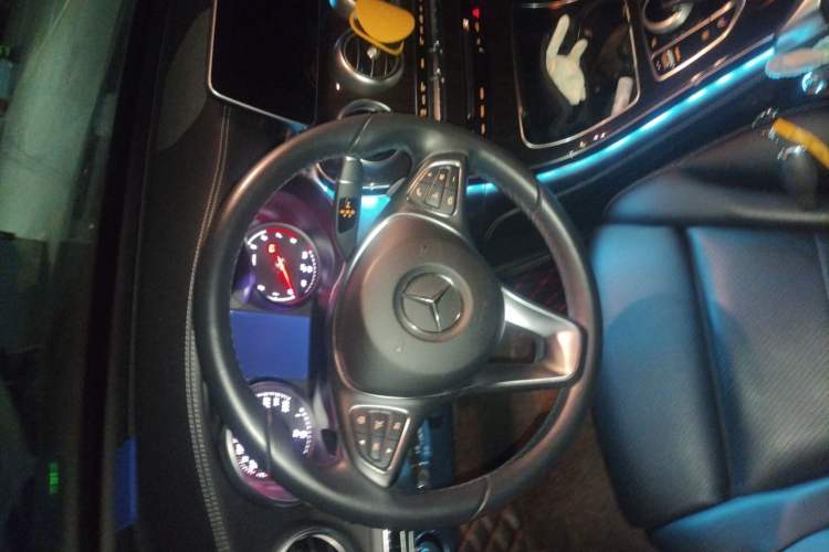 Used Mercedes-Benz GLC 2016 GLC 260 4MATIC Luxury Model