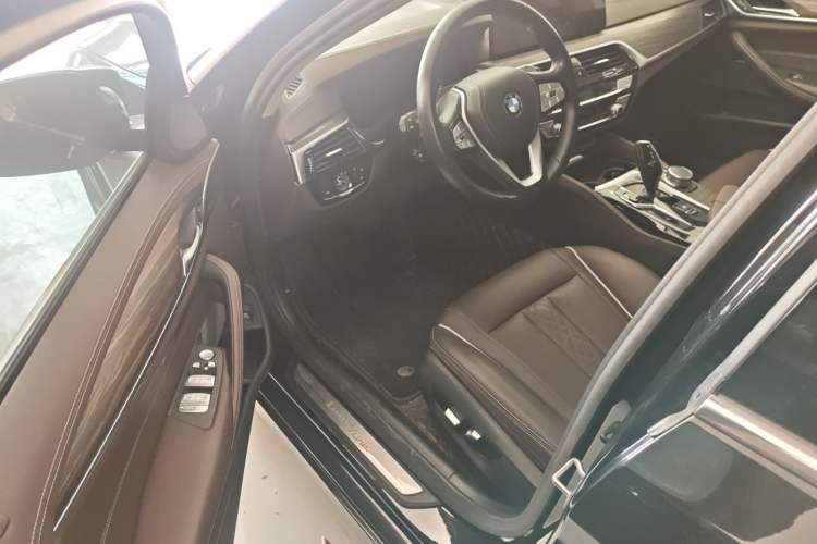 Used BMW 5 Series 2022 Second Facelift 530Li Leading Edition Luxury Package