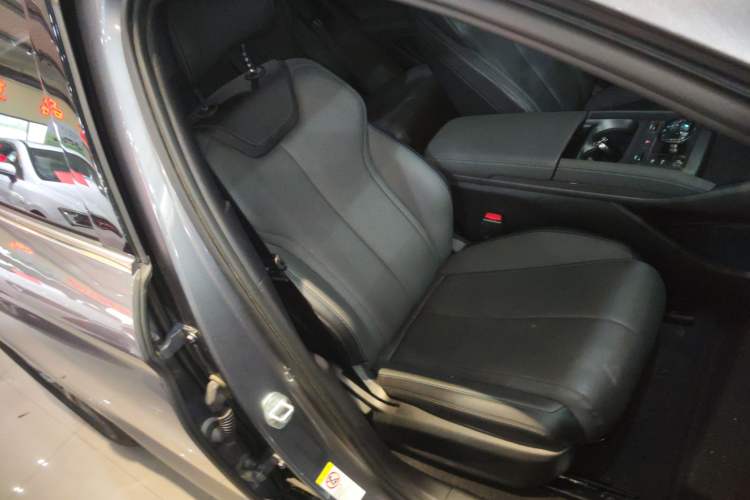 Used BYD Qin L 2025 DM-i Smart Drive 80KM Leading Model Right Front Seat