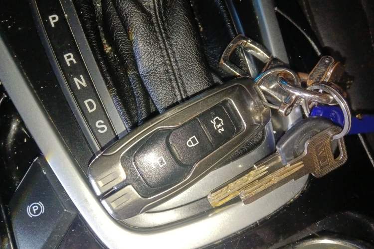 Used Ford Edge 2016 EcoBoost 245 Four-Wheel Drive Titanium Edition 7-Seater
