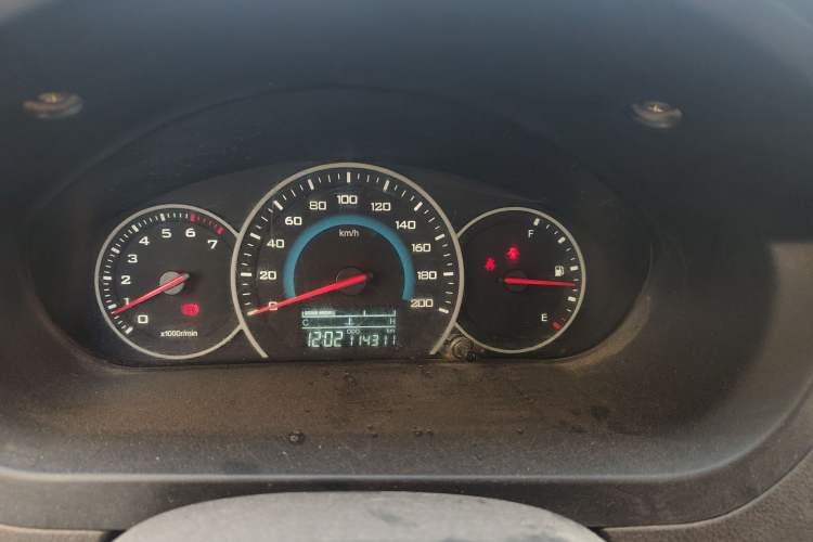 Used Wuling Rongguang V 2015 1.5L Base Version