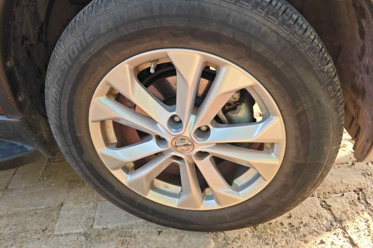 Used Nissan X-Trail 2014 2.5L CVT Luxury Edition 4WD
