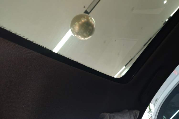 Used Dongfeng Aeolus L8 2025 Model 185KM Ideal Edition Headliner