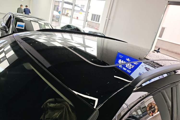 Used Audi Q5L 2022 40T Fashionable and Dynamic Model Roof