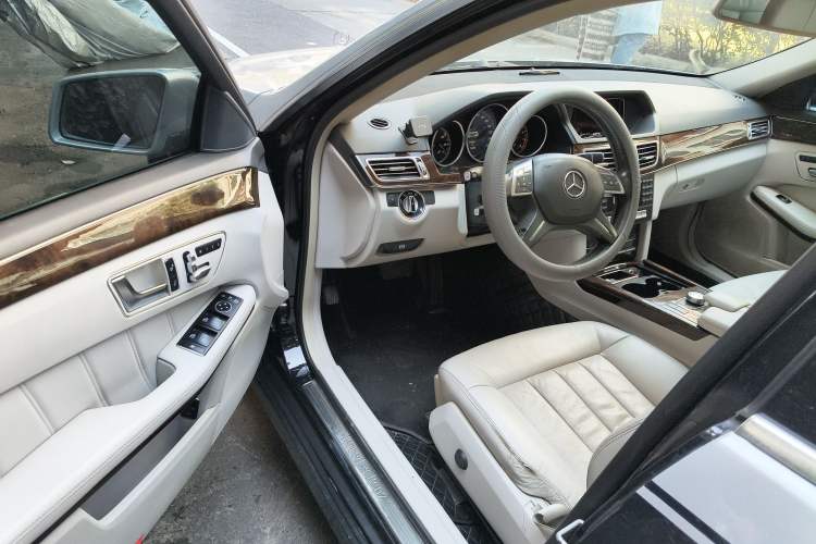 Used Mercedes-Benz E-Class 2014 E 260 L Luxury Model