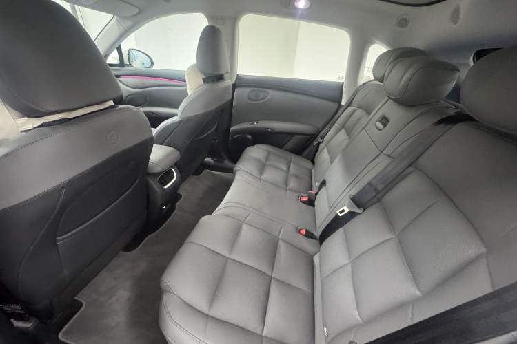 Used IM LS6 2023 Max Standard Edition