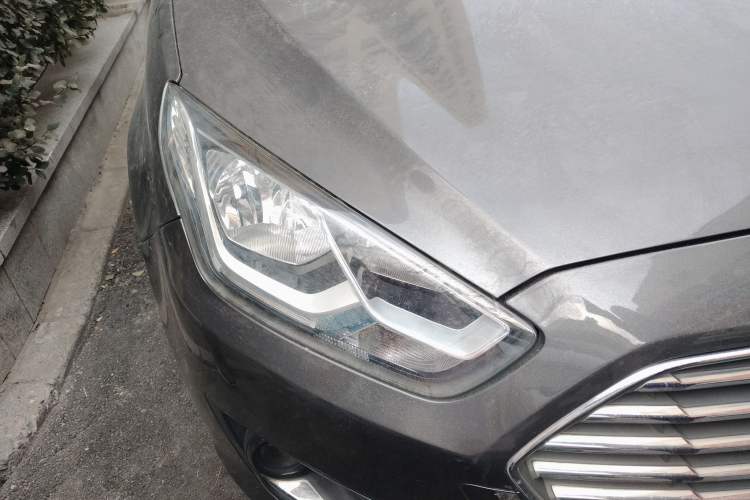 Used Ford Escort 2015 1.5L Automatic Fashion Model
