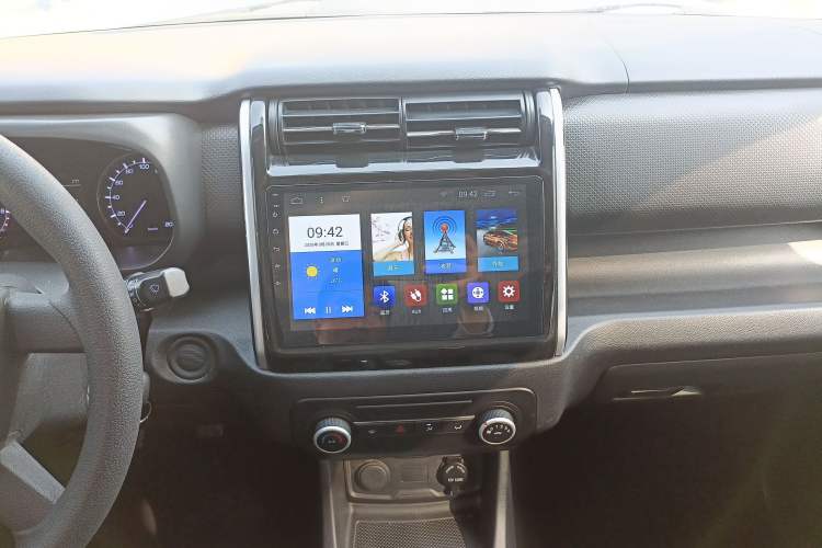 Used CHANGAN OSHAN X70A 2019 1.5L Manual Basic Version China VI Standard