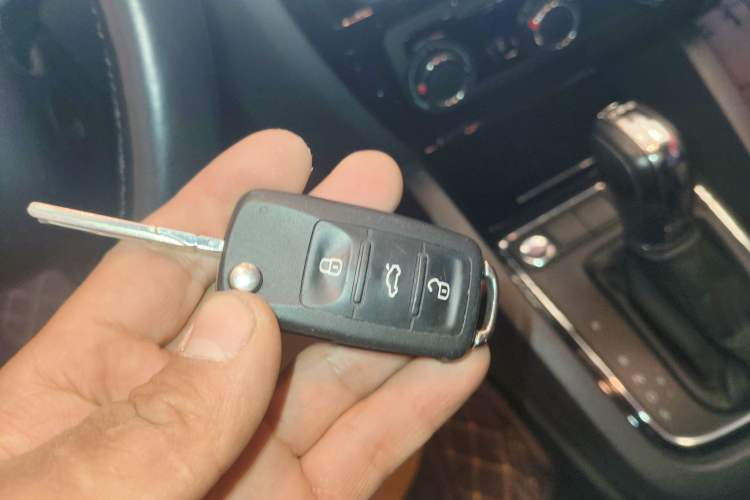 Used Volkswagen Sagitar 2017 230TSI Automatic Comfort Version
