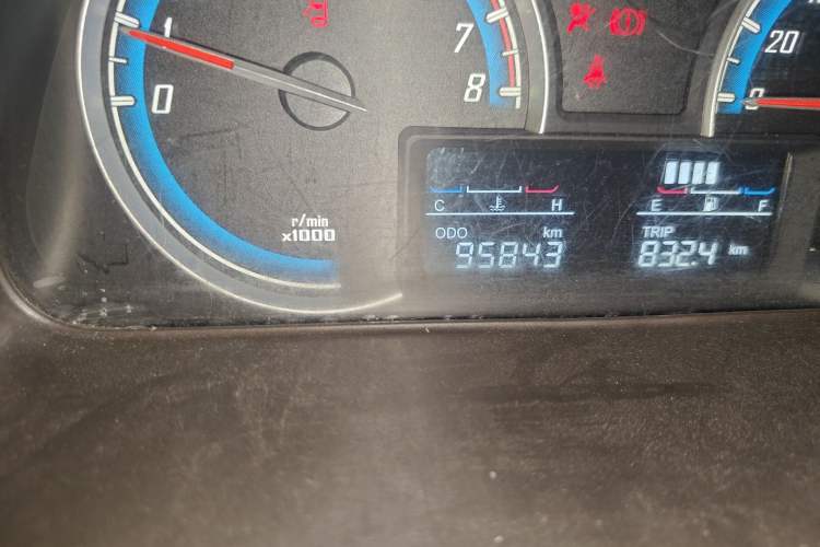 Used Baojun 730 2014 1.5L manual Comfort version 7 seats
