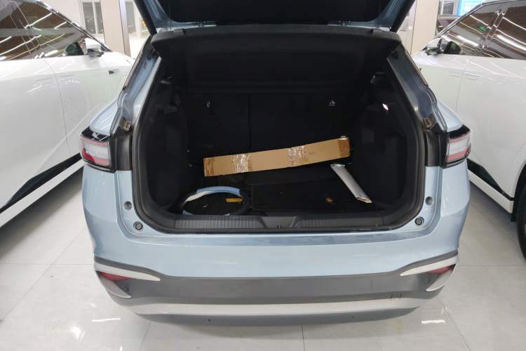 Used Volkswagen ID.4 X 2022 Pure Long-Range Version Trunk