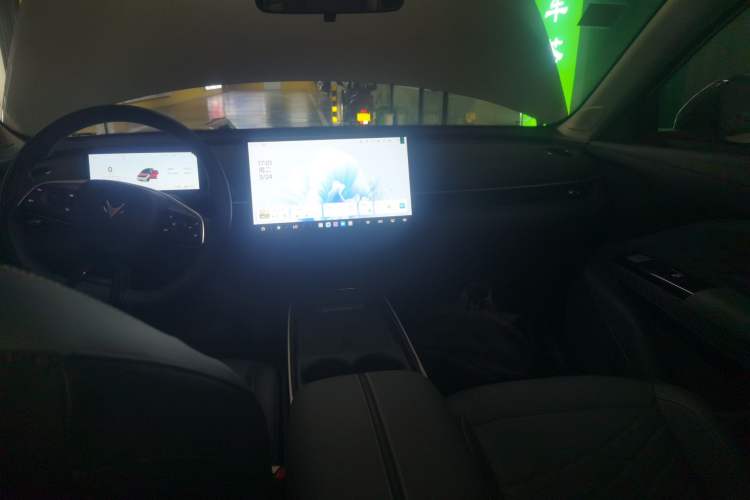 Used ARCFOX T1 2025 Model 425 PLUS
