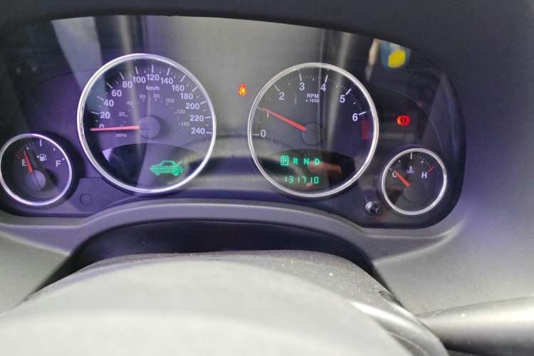 Used Jeep Compass 2013 2.0L two-wheel drive luxury version
