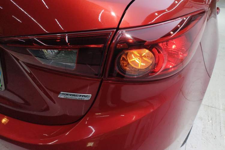 Used Mazda 3 Axela 2014 Sedan 2.0L Automatic Flagship Model Right Rear Taillight