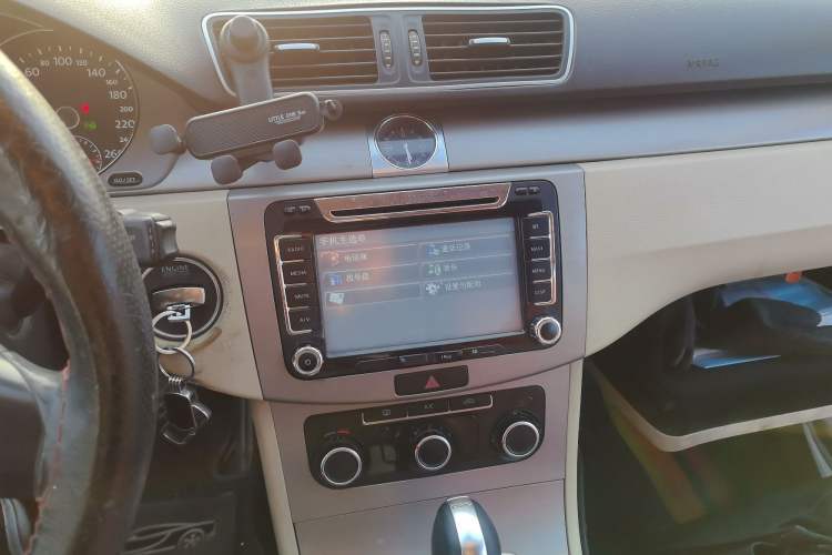 Used Volkswagen Magotan 2012 Revised 1.4 TSI Comfort Version Audio And AC Panel