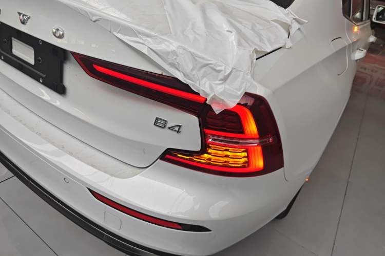 Used Volvo S60 2026 Model B4 Zhiyi Luxury Edition