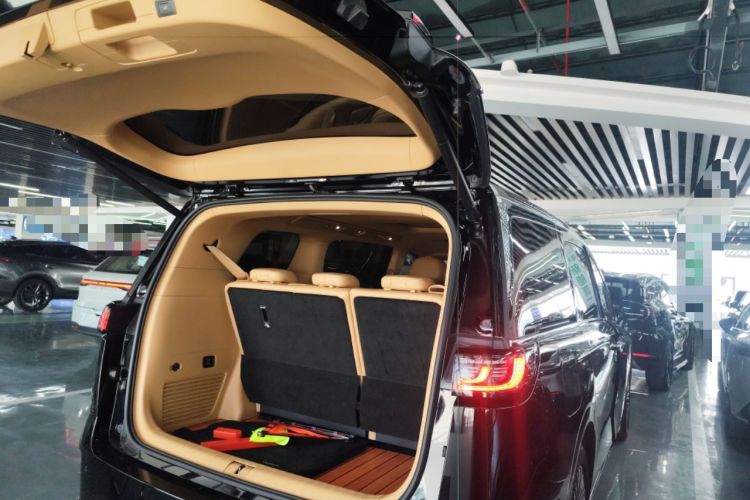 Used VOYAH Dream 2025 PHEV Four-Wheel Drive Excellence Qiankun Edition