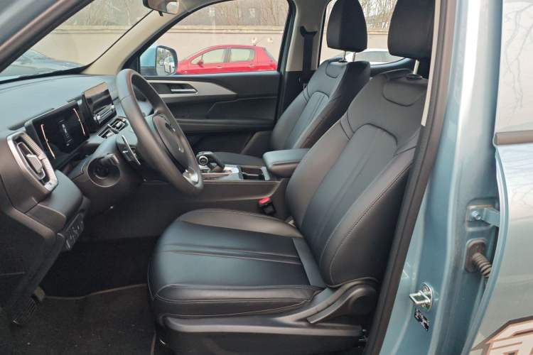 Used Great Wall King Kong Poer 2024 2.0T Automatic 8AT Diesel Two-Wheel-Drive Elite Flatbed
