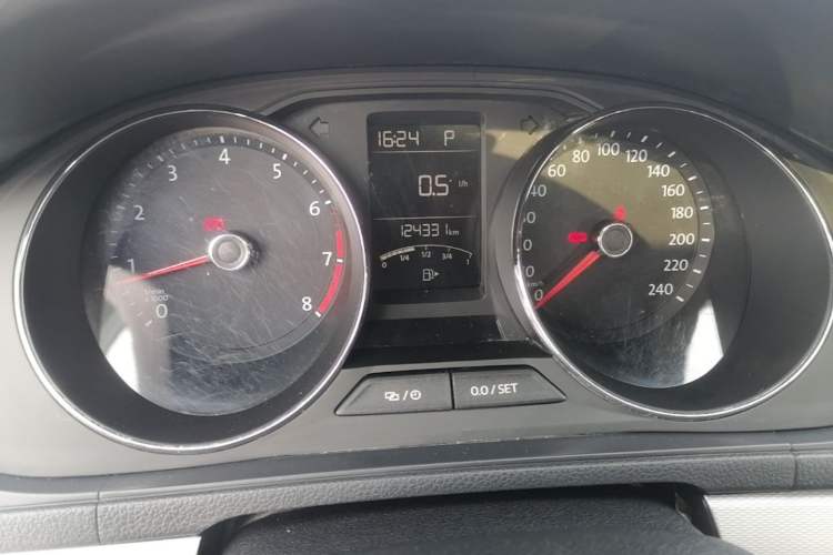 Used Volkswagen Gran Lavida 2017 230TSI DSG Comfort Edition
