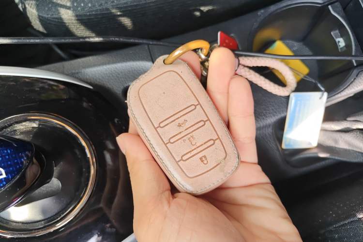 Used Toyota Levin 2017 Revised Dual-Engine 1.8H GS E-CVT Elite Sunroof Version China V Standard