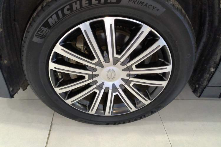 Used GAC Trumpchi M8 2023 Lingxiu Series 390T Prestige Edition Left Front Wheel Hub