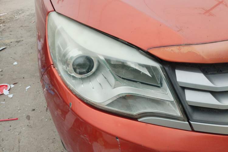 Used Jinbei 750 2015 1.5L Comfort Model Right Front Headlight