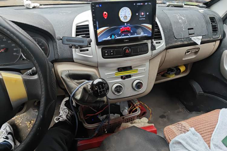 Used Jinbei Hiace 2014 2.0L Comfort Version V19