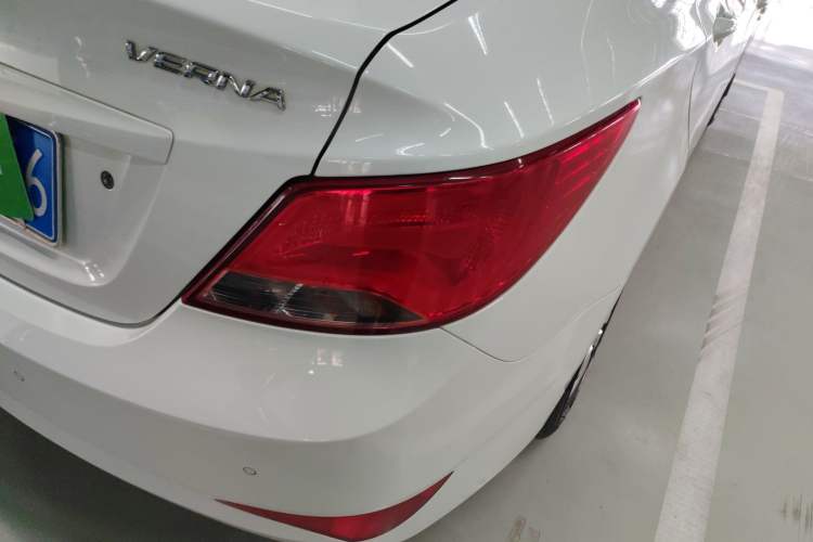 Used Hyundai Verna (older generation) 2014 1.4L Manual Smart GLS Trim Exterior 3