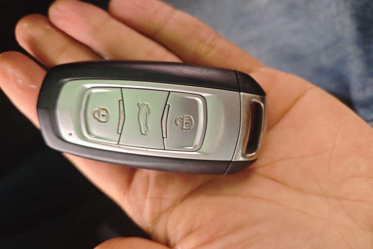 Used Geely Auto Emgrand X7 Sport 2016 1.8TD Automatic ZhiShang Model Vehicle Key