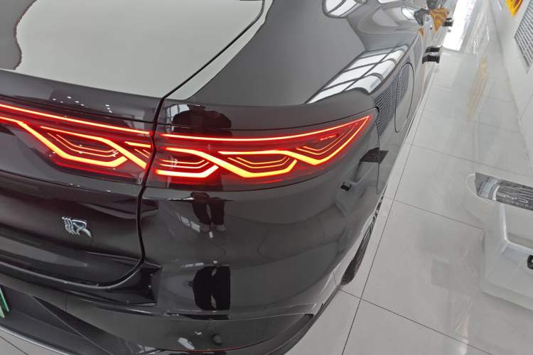 Used BYD Han 2025 EV with 701 km of Laser Radar-Enabled Intelligent Driving
