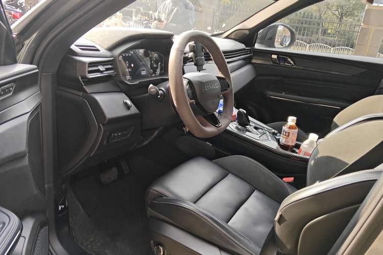 Used Lynk & Co 01 EM-P 2021 1.5TD PHEV Halo Driver Seat