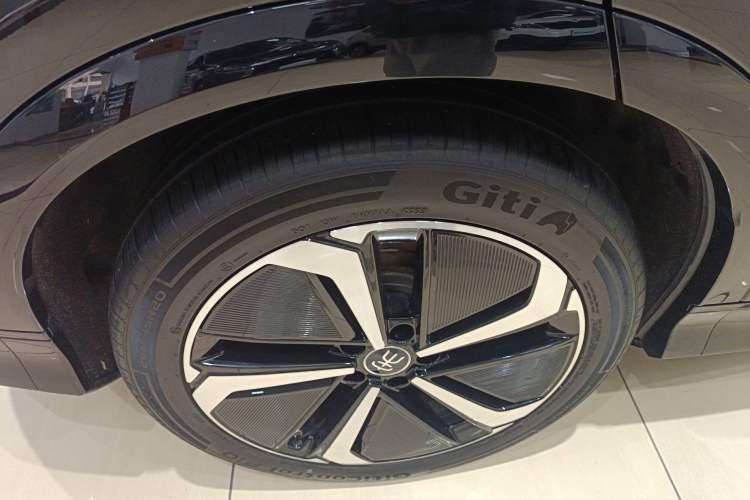 Used BYD Song L EV 2025 Intelligent Driving Version 662 km LiDAR Excellence Edition