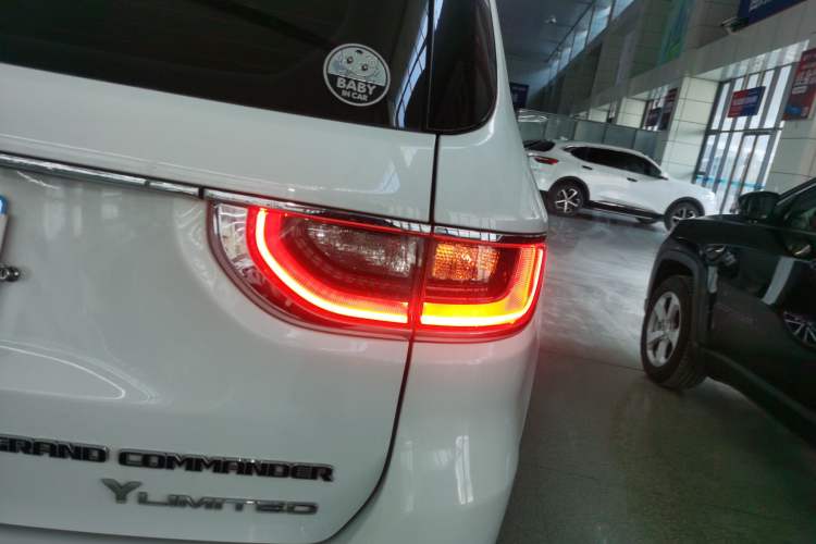 Used Jeep Grand Commander 2018 2.0T Four-Wheel Drive Enjoyment Version China V Right Rear Taillight
