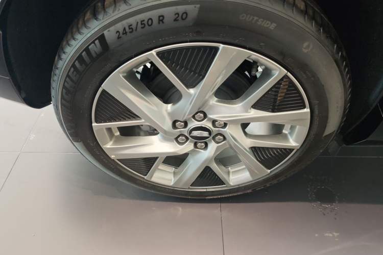 Used Cadillac OPTIQ 2024 Standard Range Version
